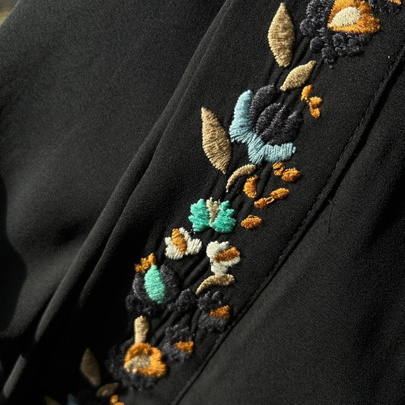 Forever 21 | Floral Embroidered Kimono - Picture 8 of 8